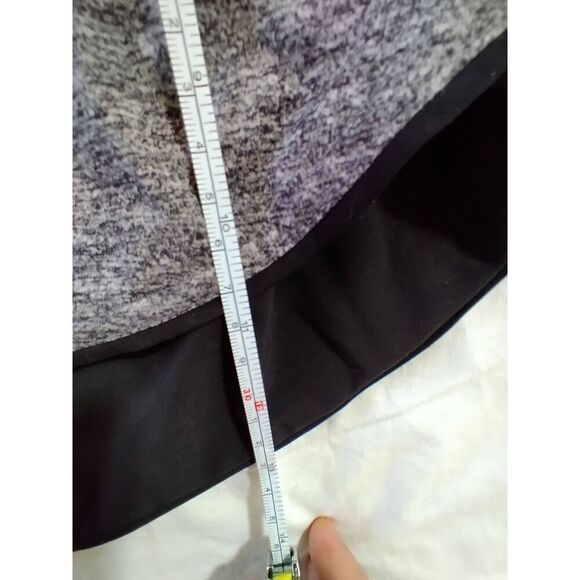 Lululemon Reversible Shorts Black Charcoal Grey 8 - Picture 7 of 8